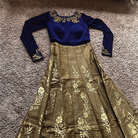 Prom gown - Picture 3 of 9